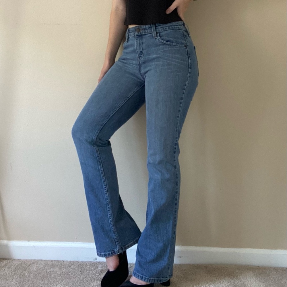 Vintage 2000s Levi’s Signature Classic Mid Rise Bootcut Blue Jeans